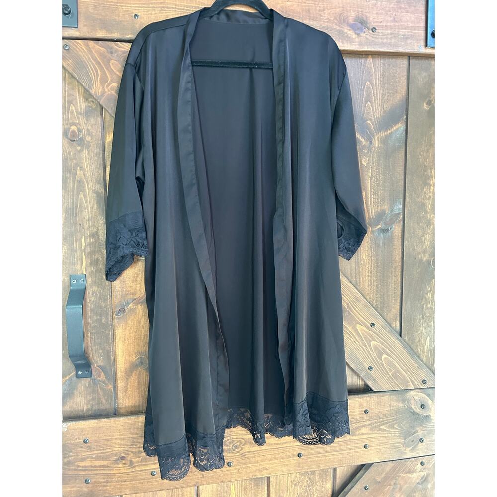 Event blossom women’s large black robe